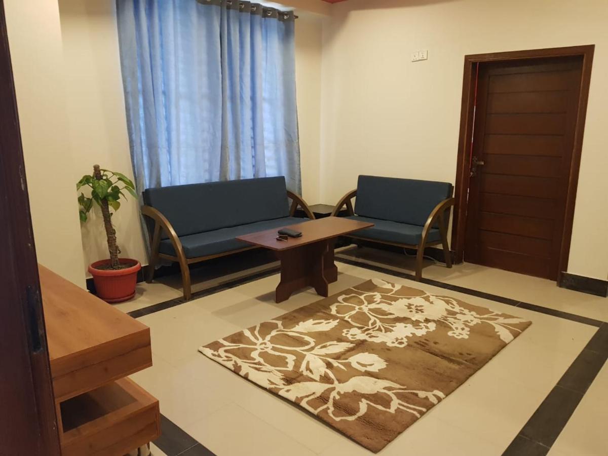 Republika Urban Apartment Abbottabad ภายนอก รูปภาพ