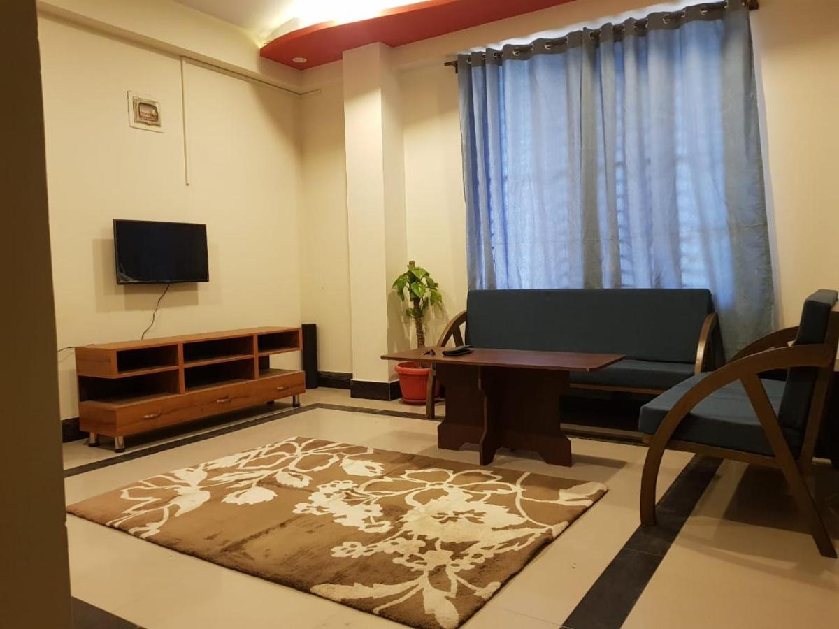 Republika Urban Apartment Abbottabad ภายนอก รูปภาพ