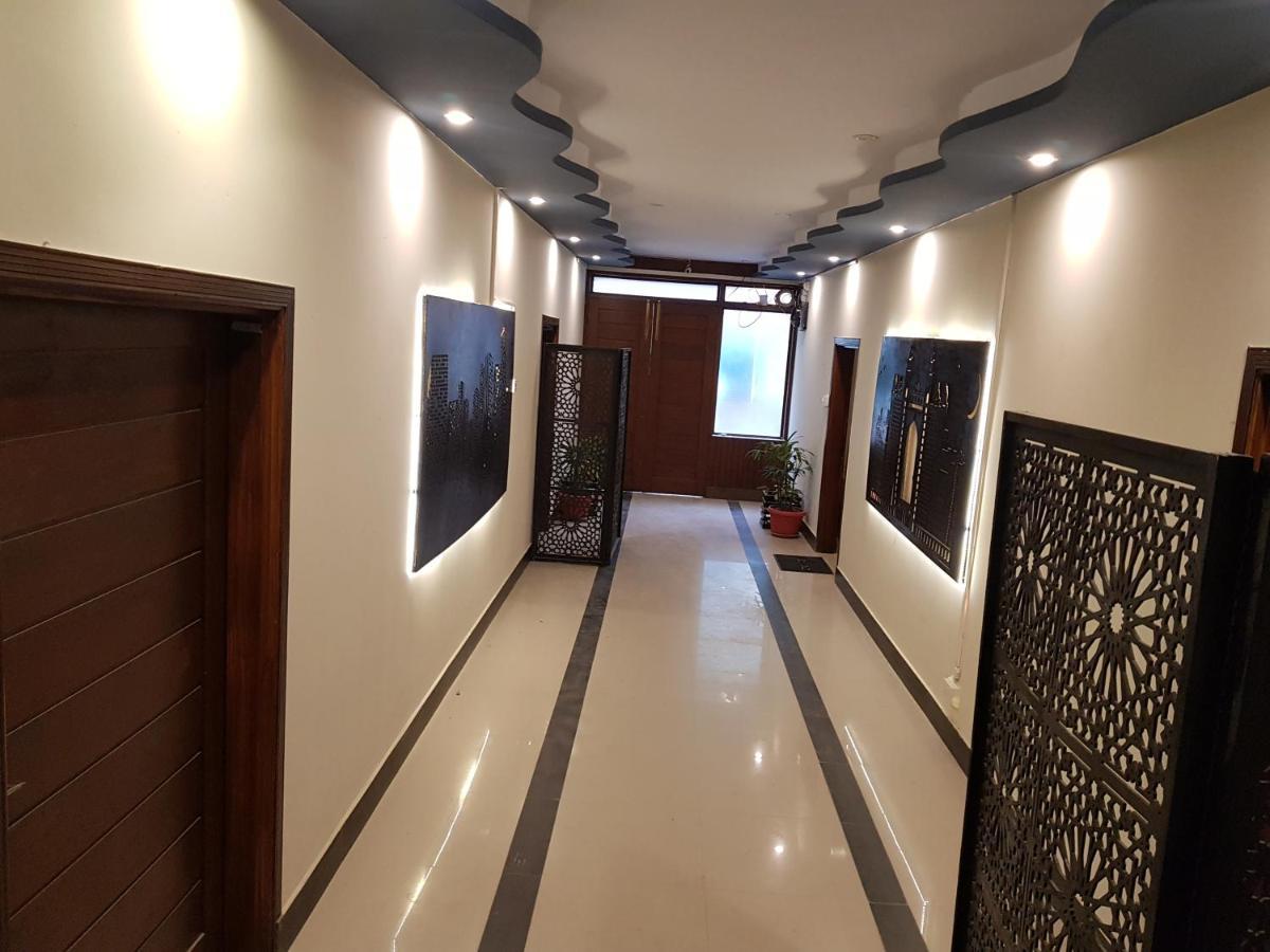 Republika Urban Apartment Abbottabad ภายนอก รูปภาพ