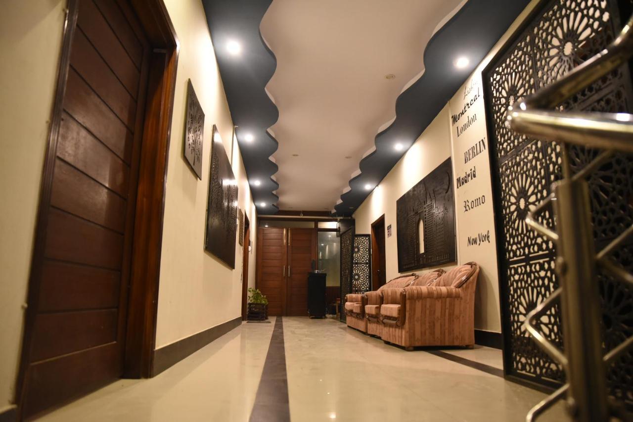 Republika Urban Apartment Abbottabad ภายนอก รูปภาพ