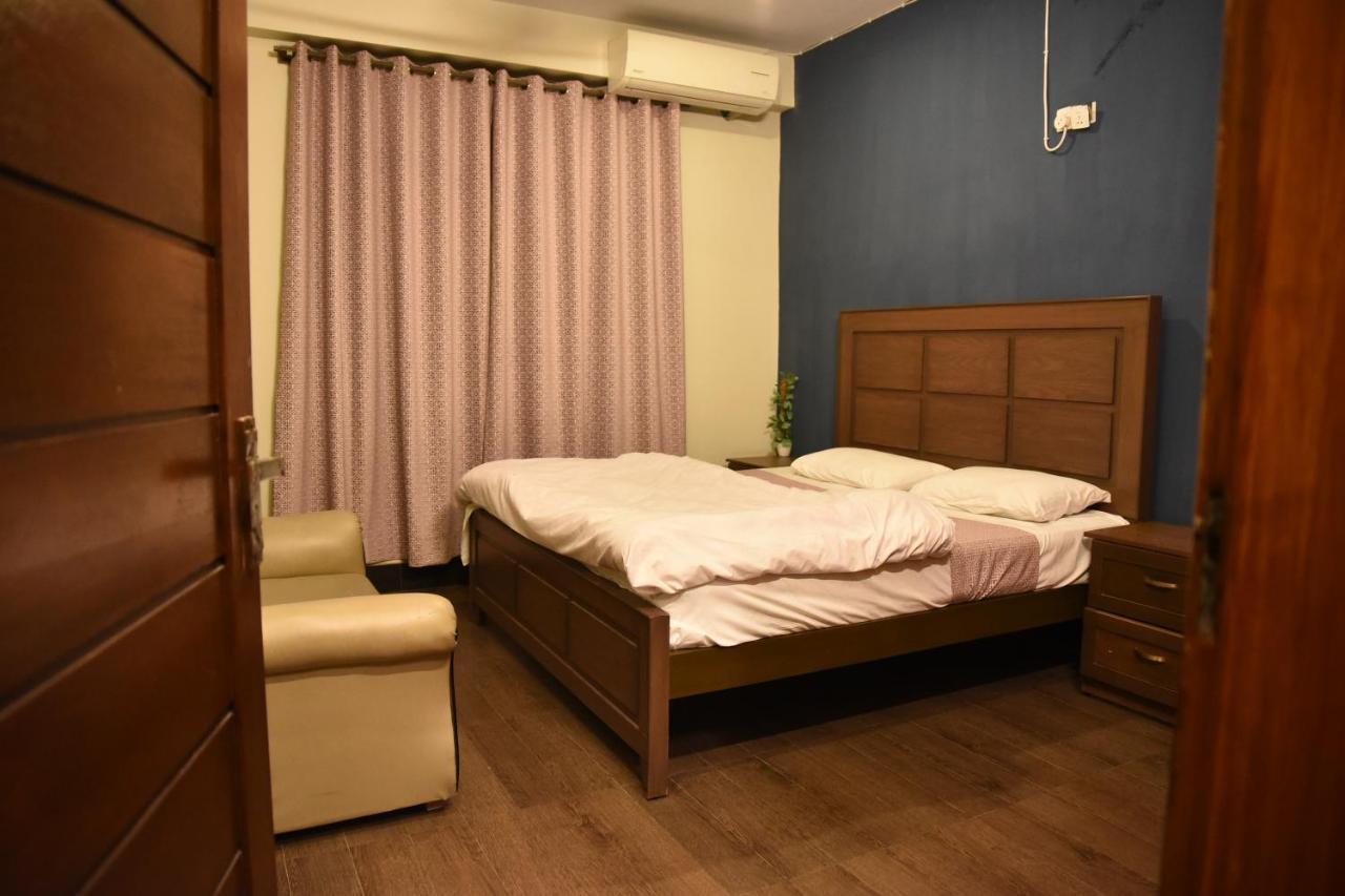 Republika Urban Apartment Abbottabad ภายนอก รูปภาพ
